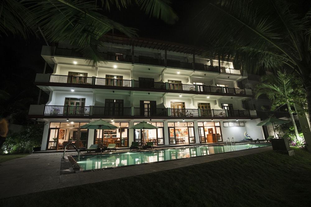 Rockside Beach Resort Бентота Екстер'єр фото