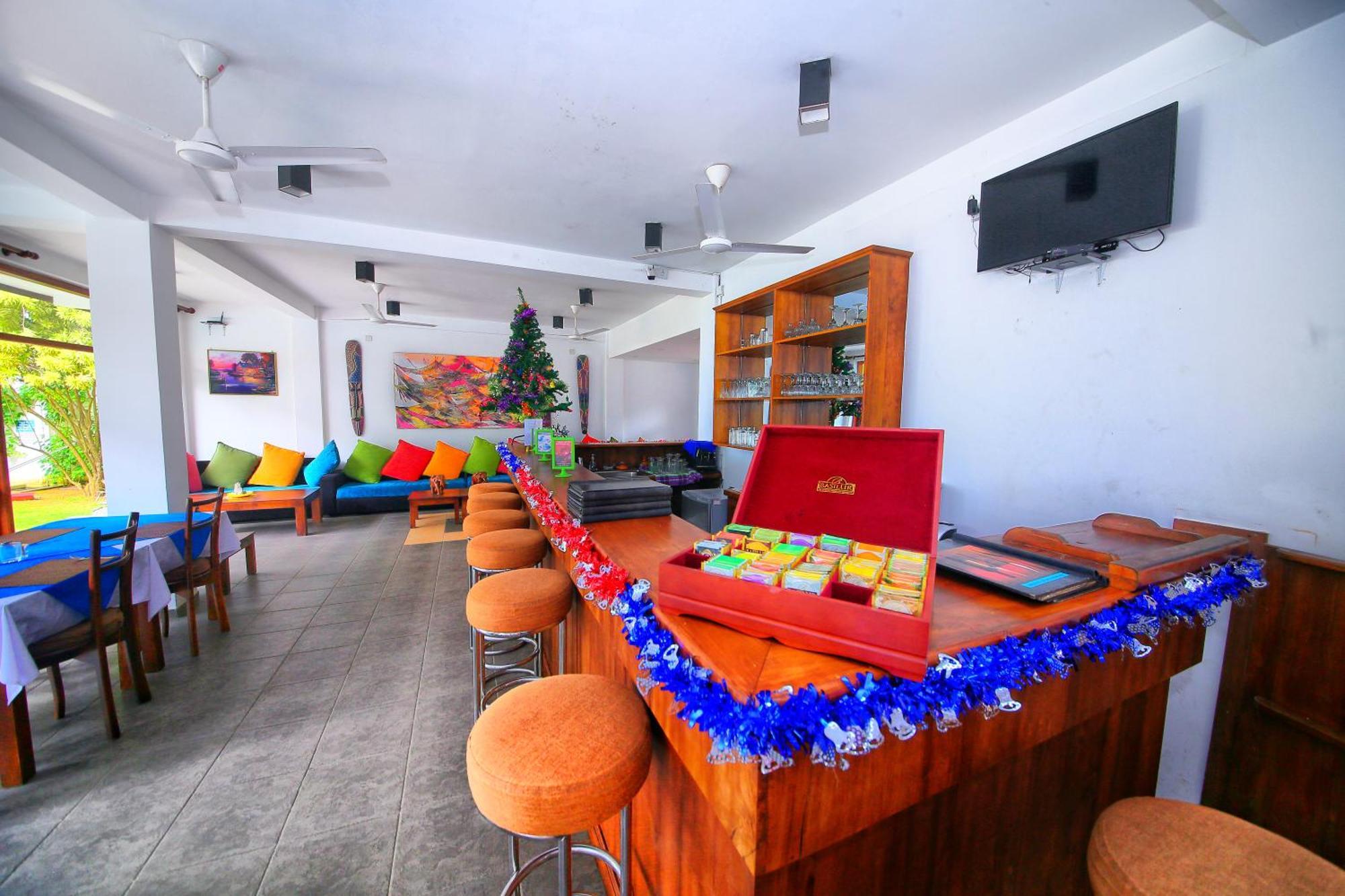 Rockside Beach Resort Бентота Екстер'єр фото